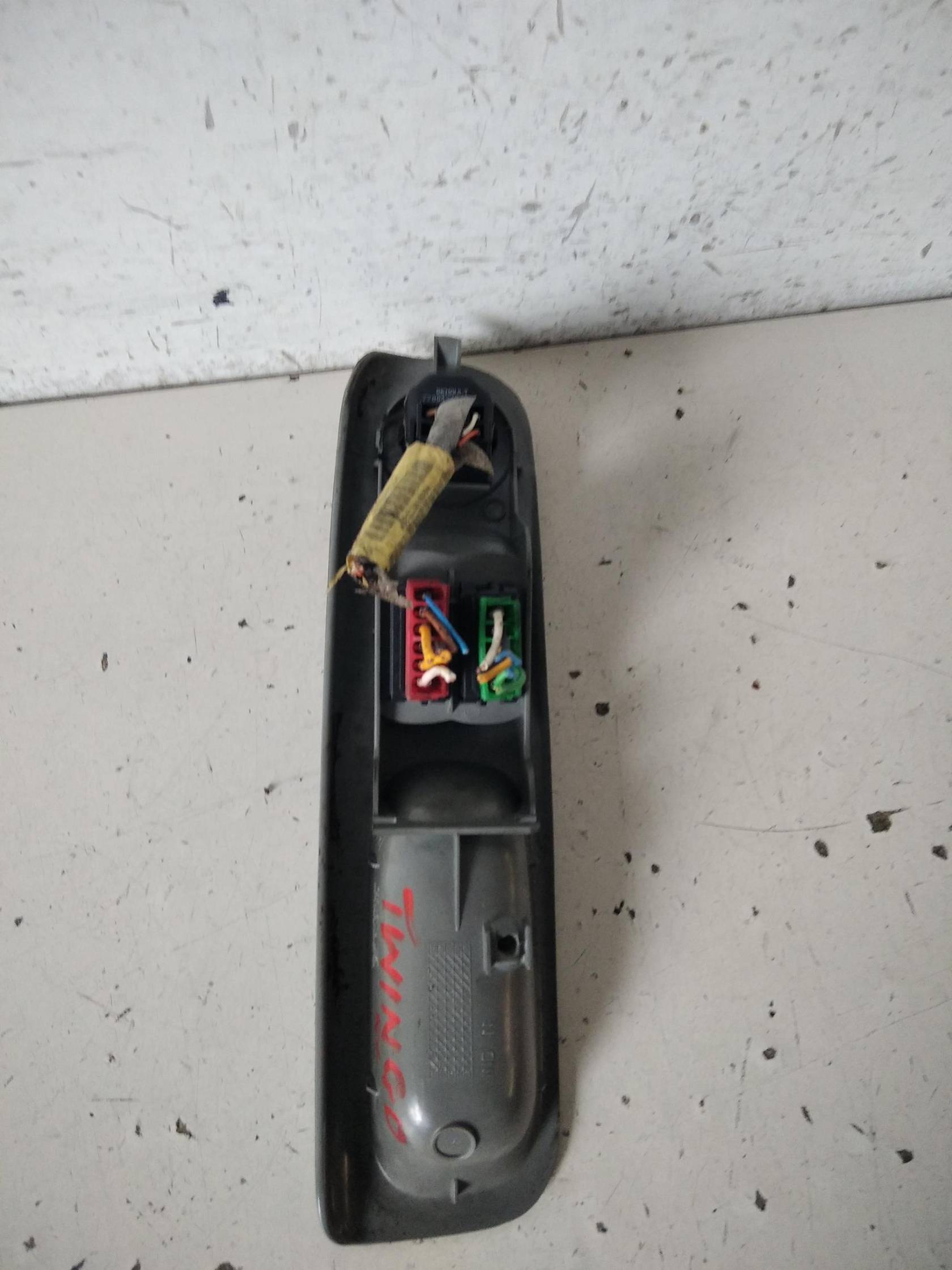 Interruttore alzacristalli porta ant.